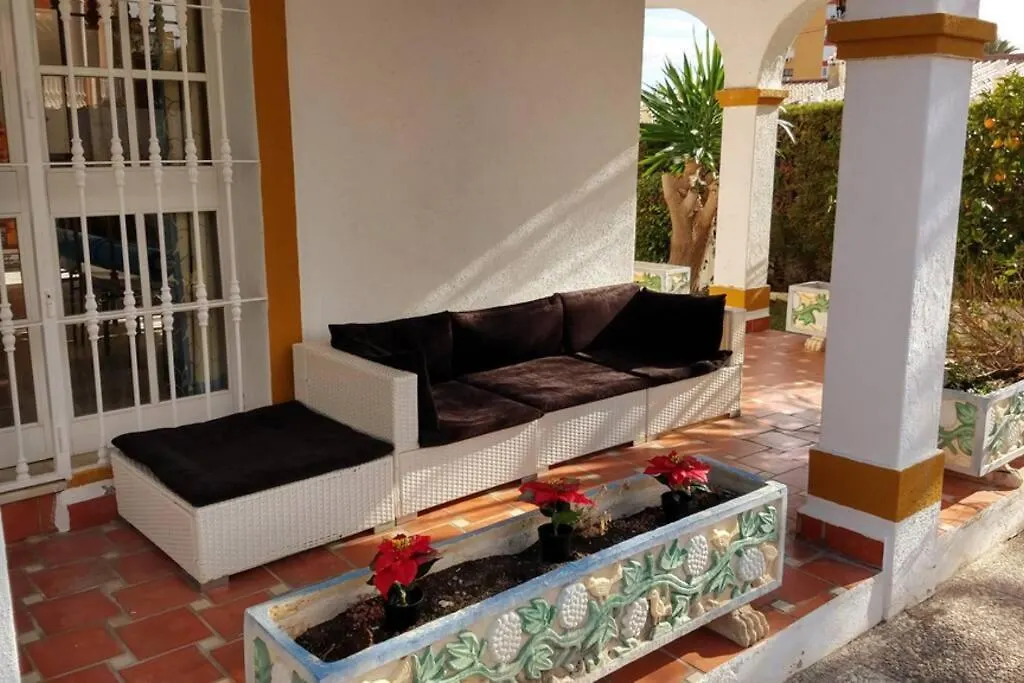 Villa Marina Benalmadena - 5 Min Walk To The Beach, Heated Pool, Spa, 5 Bedrooms